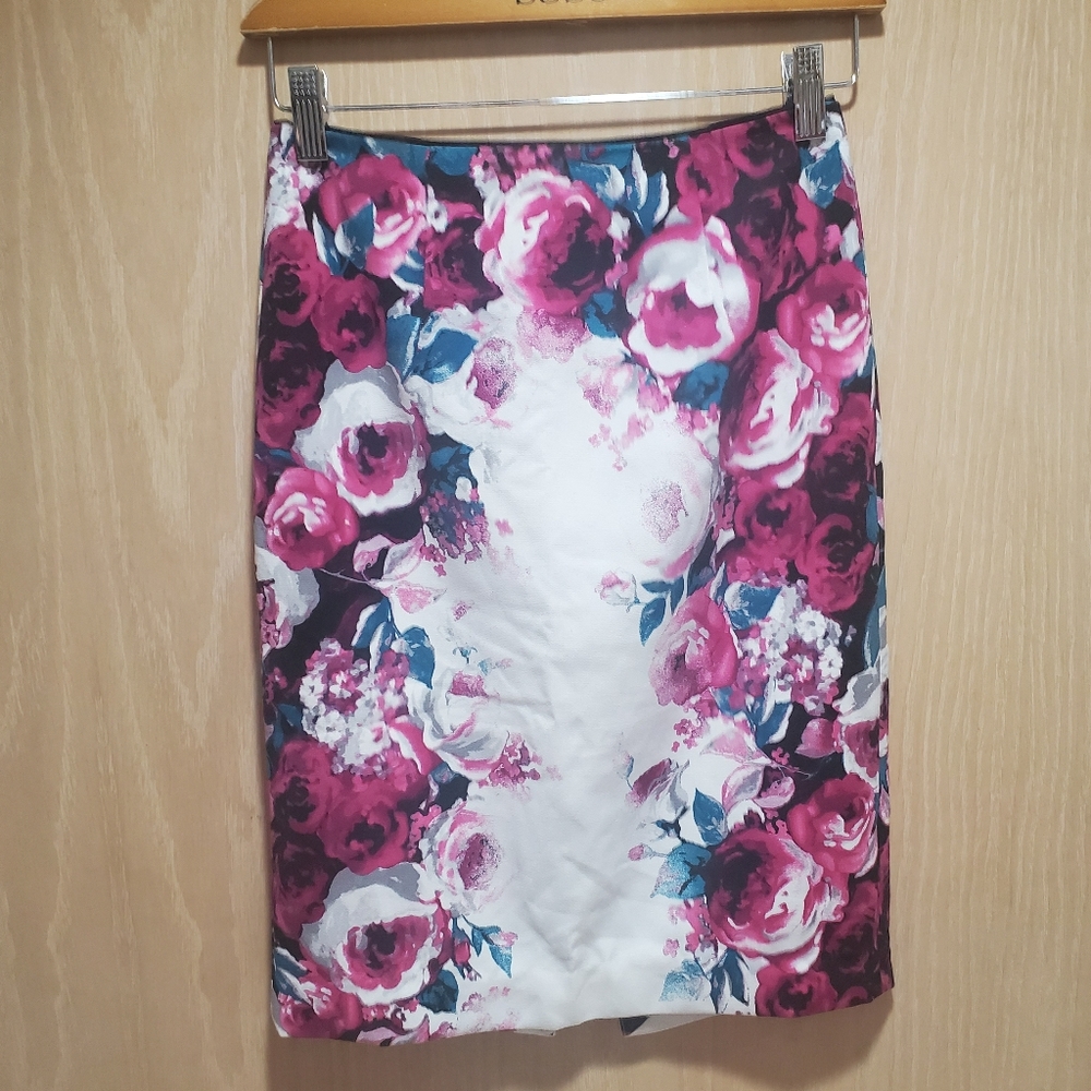 White House Black Market Skirt